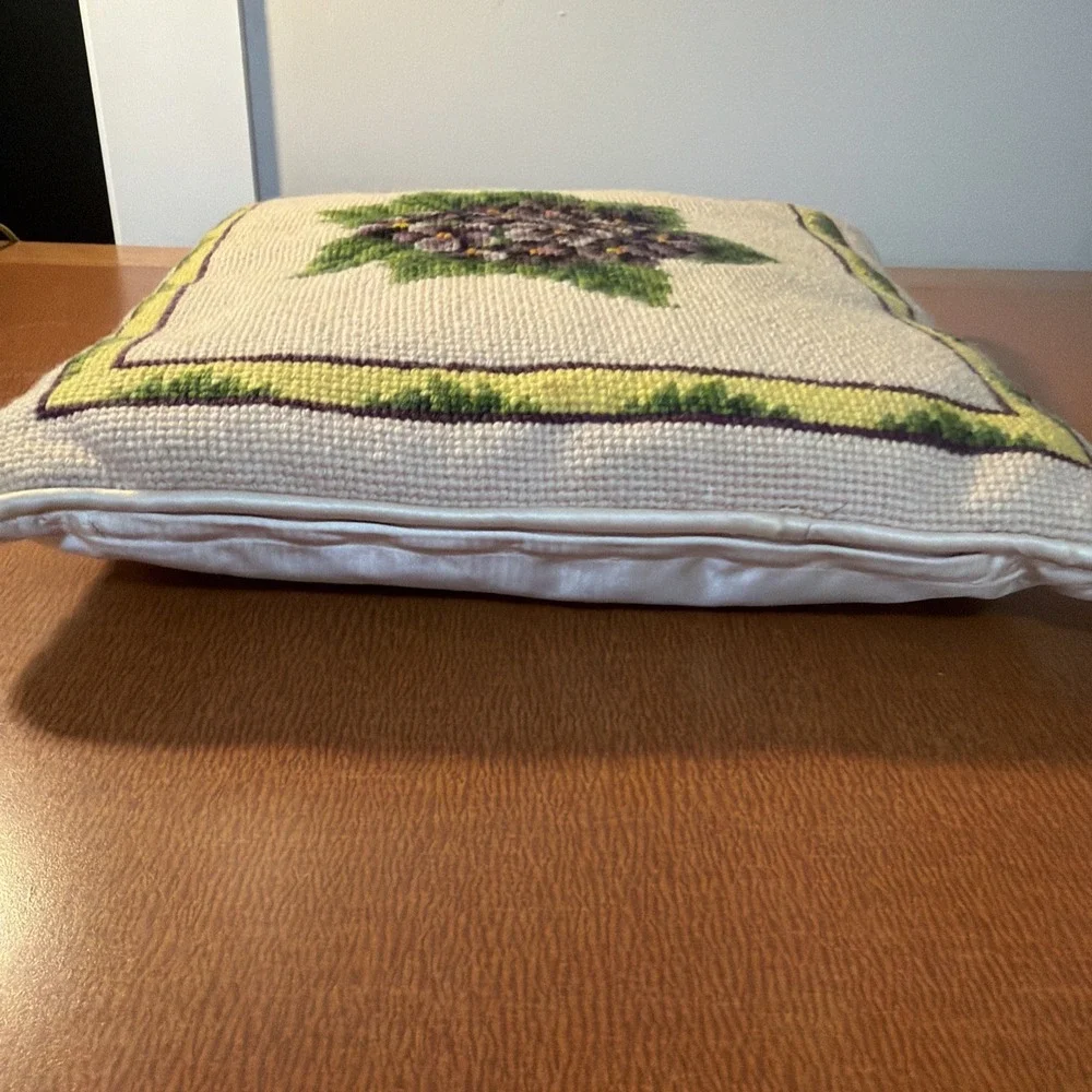 Vtg Needlepoint Pillow Purple Violets Zippered Cover Satin Backing 12x12